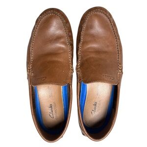 men shoes CLARKS Markmen Plain 8.5 M tan leather slip on driving loafer casual